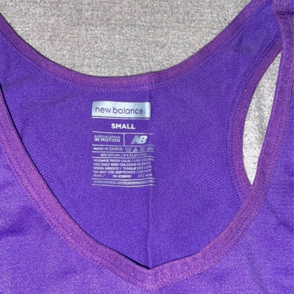 New balance seamless tank - Picture 2 of 3